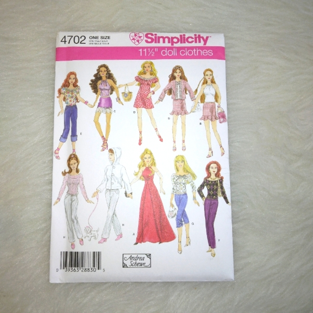 SIMPLICITY 4702 Fun Wardrobe For 11.5 Inch Doll Barbie Doll